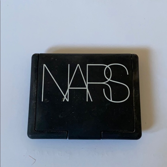 NARS Highlighter - Hot Sand ❤️🥰 - Picture 2 of 3